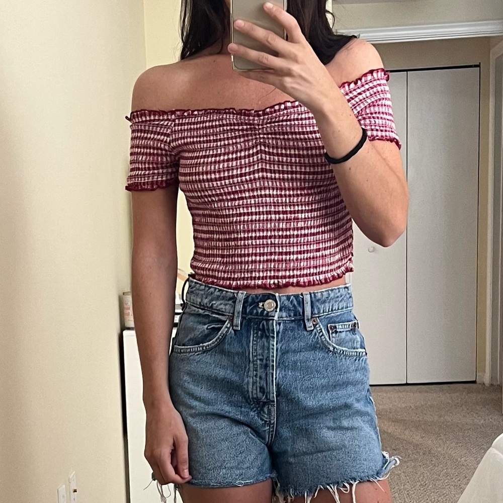 Urban Outfitters smocked gingham crop top, size s, white & red